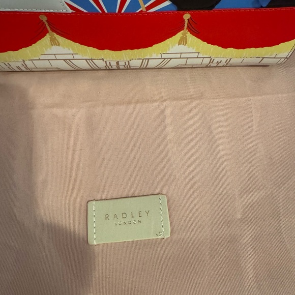 Radley London coronation purse. - Picture 5 of 6